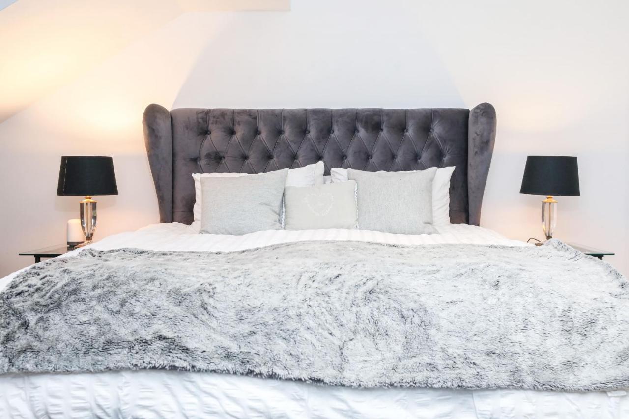 Luxury 3 Bed Royal Mile Apartment Edimburgo Exterior foto