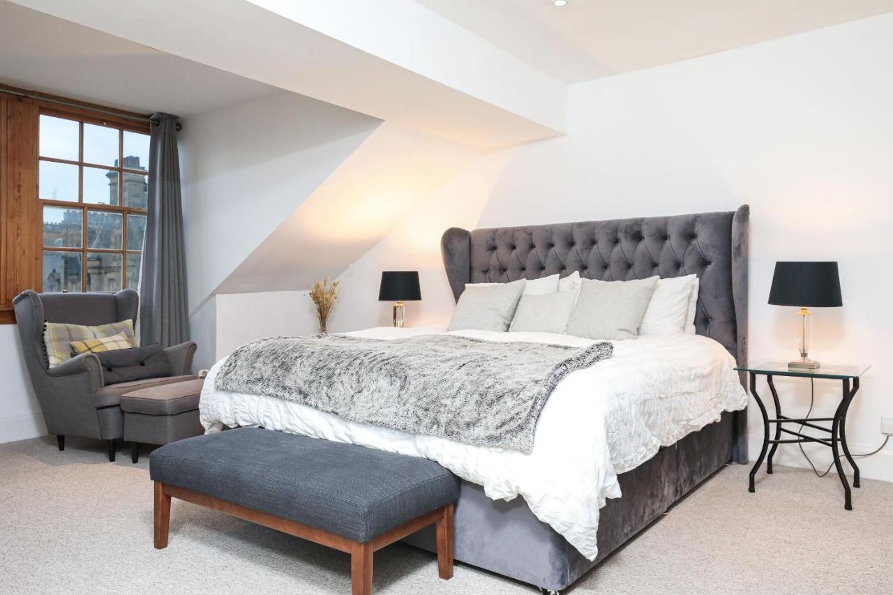 Luxury 3 Bed Royal Mile Apartment Edimburgo Exterior foto