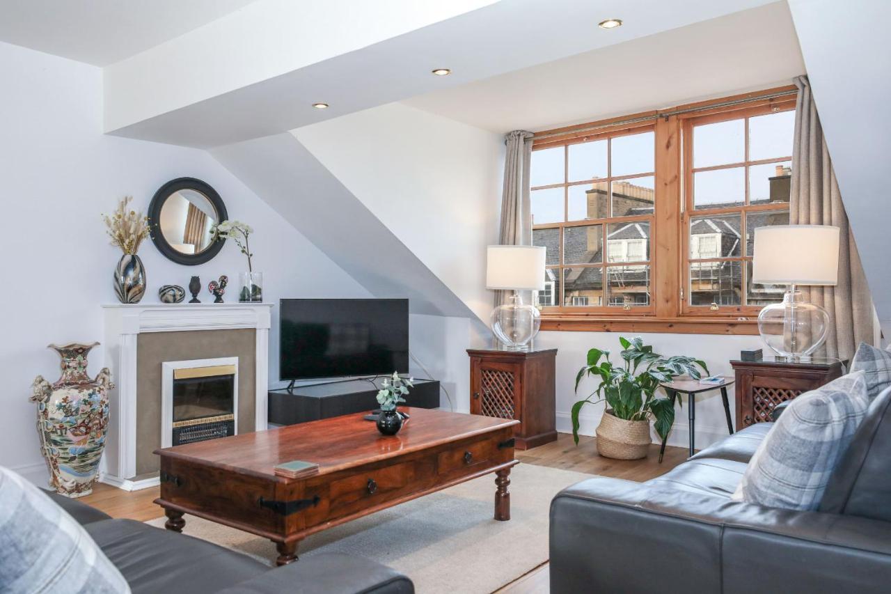 Luxury 3 Bed Royal Mile Apartment Edimburgo Exterior foto